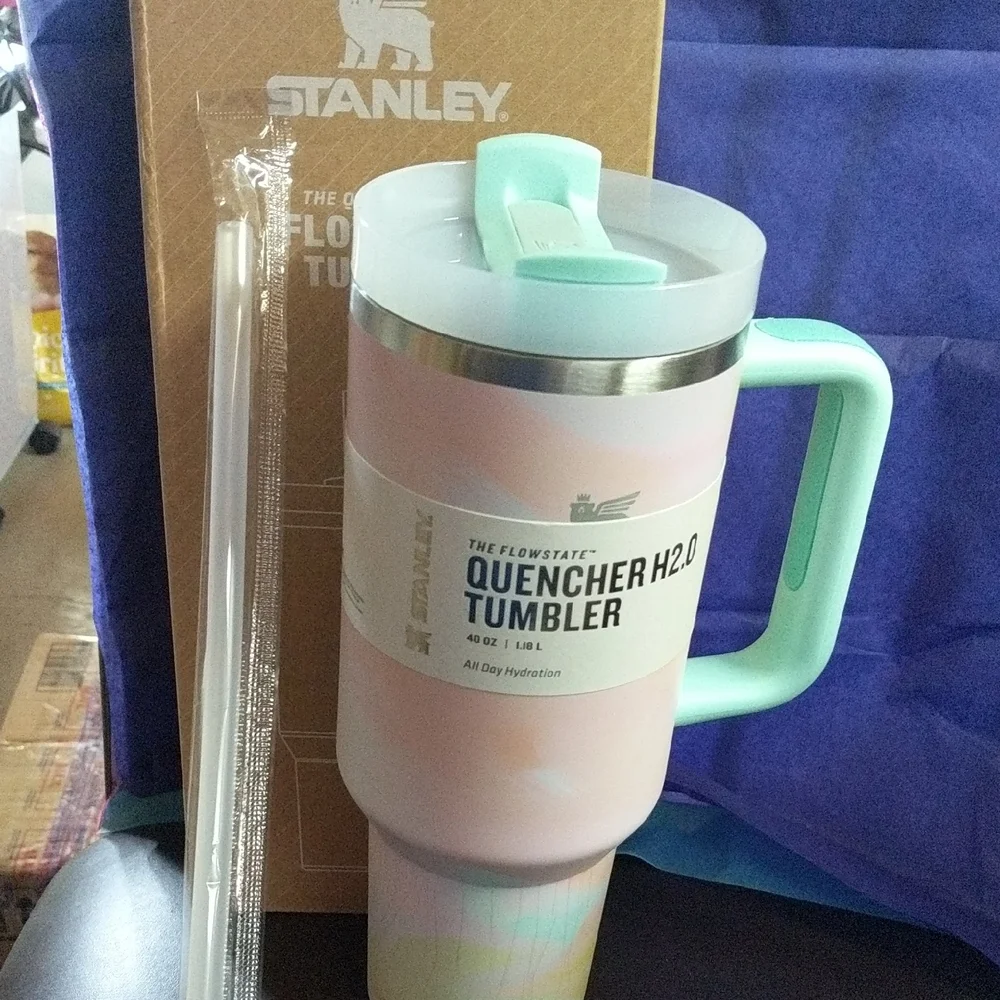 New Stanley Pastel Rainbow 40 Oz. Insulated Tumbler - Picture 4 of 6